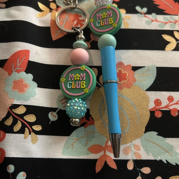 Hand Crafted Sunflower Mom Keychain and Pen Set - Yellow and Black - Picture 2 of 6